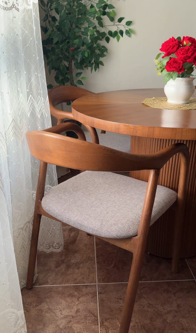 Round Dining Table Set – 4 Chairs (120 cm Diameter)