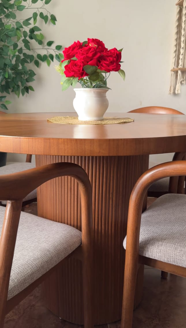 Round Dining Table Set – 4 Chairs (120 cm Diameter)